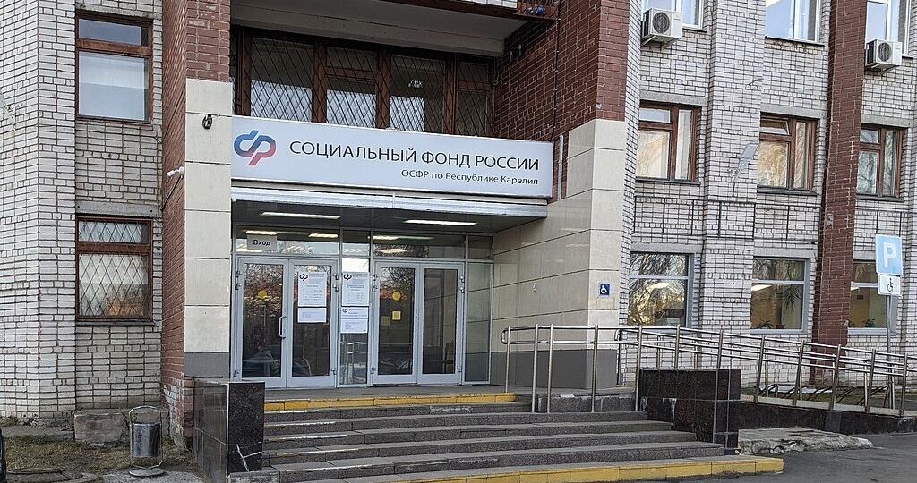 С СФР теперь можно взыскать моральный вред: на заметку пенсионерам