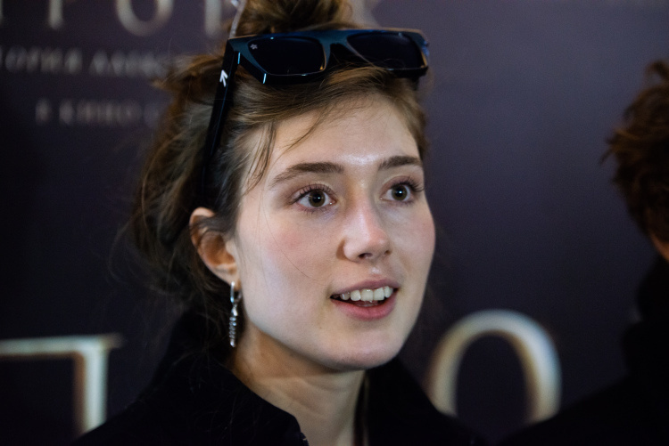    Алена Долголенко: «Я уверена, что величина Пушкина не могла выбрать мелкую душу и что это было по любви».   
Фото: Максим Платонов