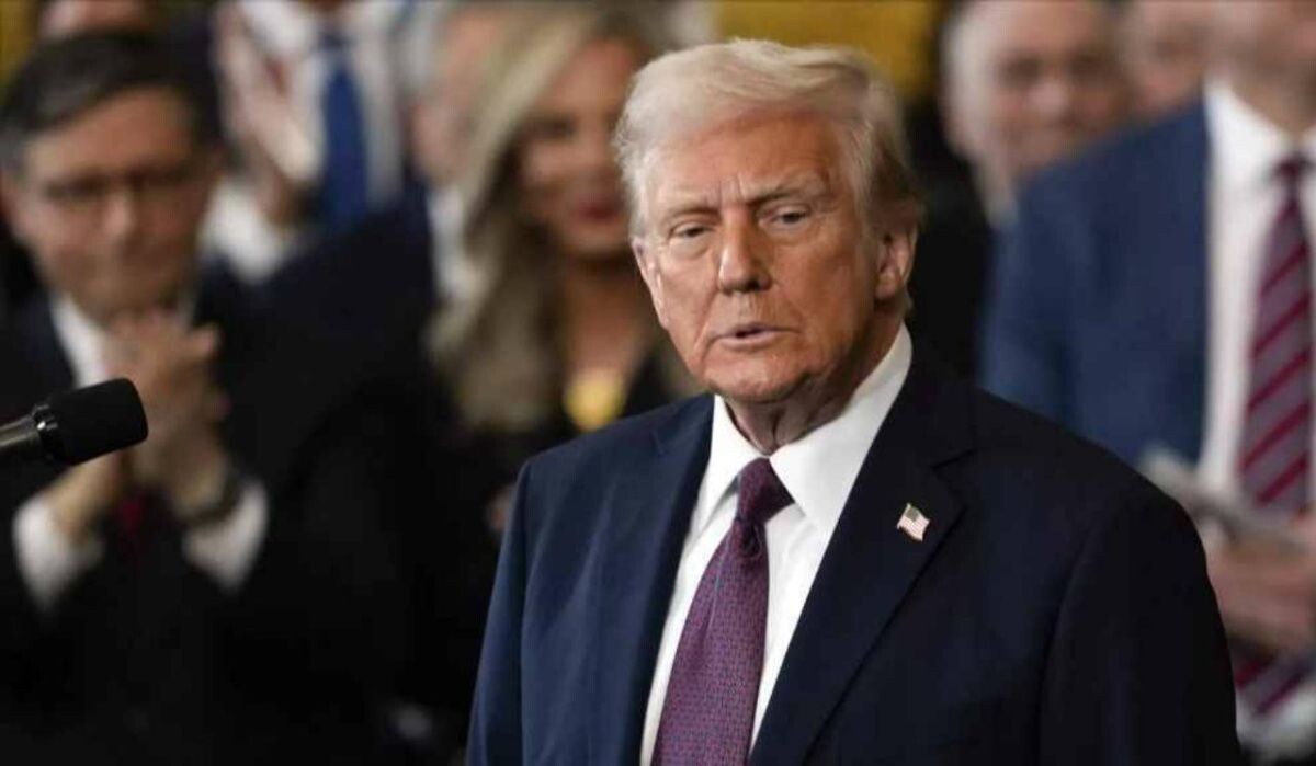     Дональд Трамп. Источник: ria.ru Автор фото: Julia Demaree Nikhinson