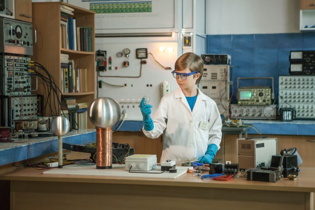    Исследуя искусство кино