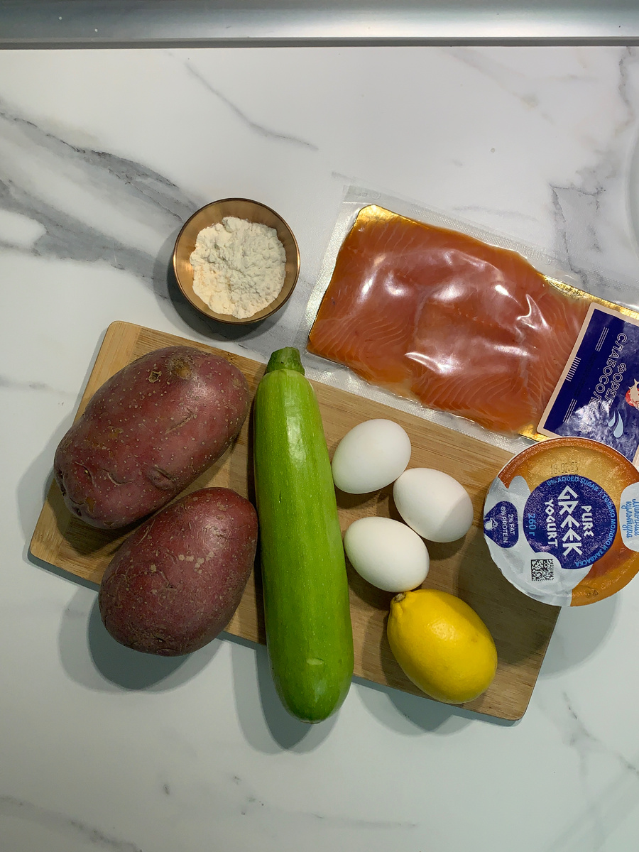 (Все продукты я покупаю в магазинах по близости. Сейчас рядом с моим домом находится Лента и Магнит, так что вы с легкостью сможете найти все ингредиенты)