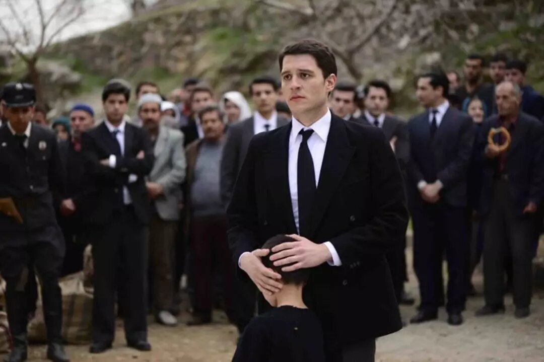 кадр из сериала "Семь хороших парней"