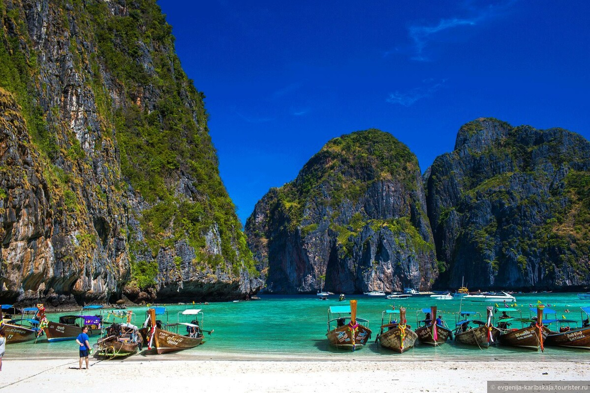 Бухта Майя Бэй на острове Пхи-Пхи-Ле © Евгения Карибская