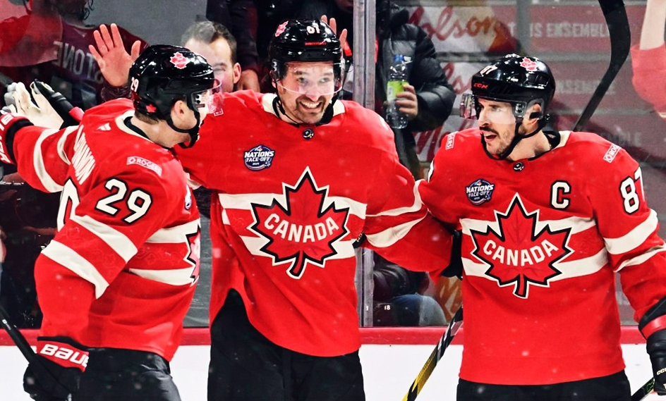 Канадцы показали яркий хоккей в матче со шведами. Фото: НХЛ