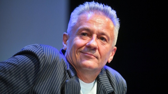    В Театре Ермоловой назвали "полной чушью" информацию о раке у Олега Меньшикова Ирина Петрова