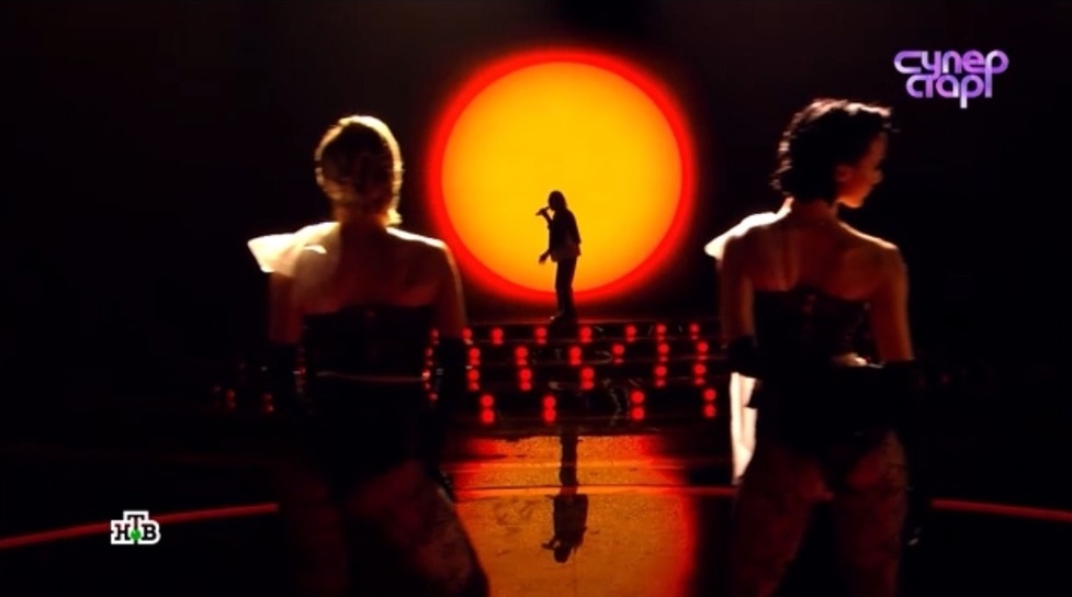 Это я ещё выбрал фото, где почти все прилично. Фото скрин шот. 