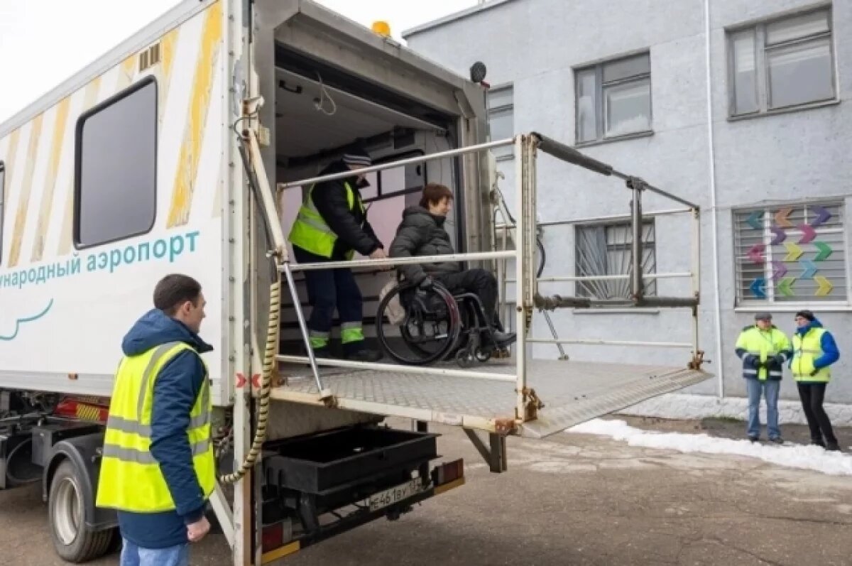    Амбулифт протестировали в псковском аэропорте
