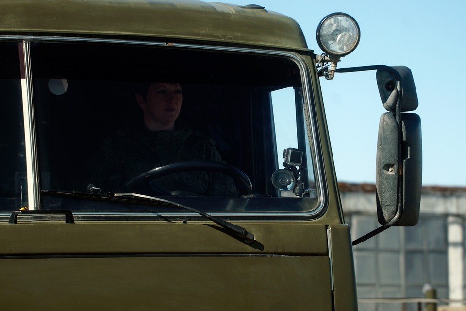    Десантники говорят: никто, кроме нас. А автомобилисты могут сказать: никто без нас. Алексей БУЛАТОВ