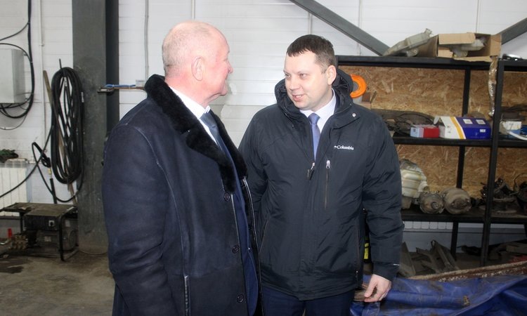    О роли сельхозтехники в передовом брянском картофелеводстве рассказали делегации из Беларуси