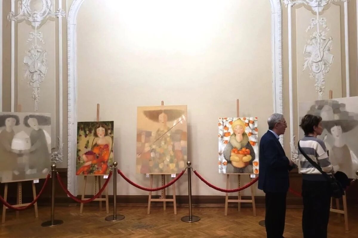    Большая часть работ в экспозиции принадлежит кисти Теи и её мужа Дмитрия Тедеева.