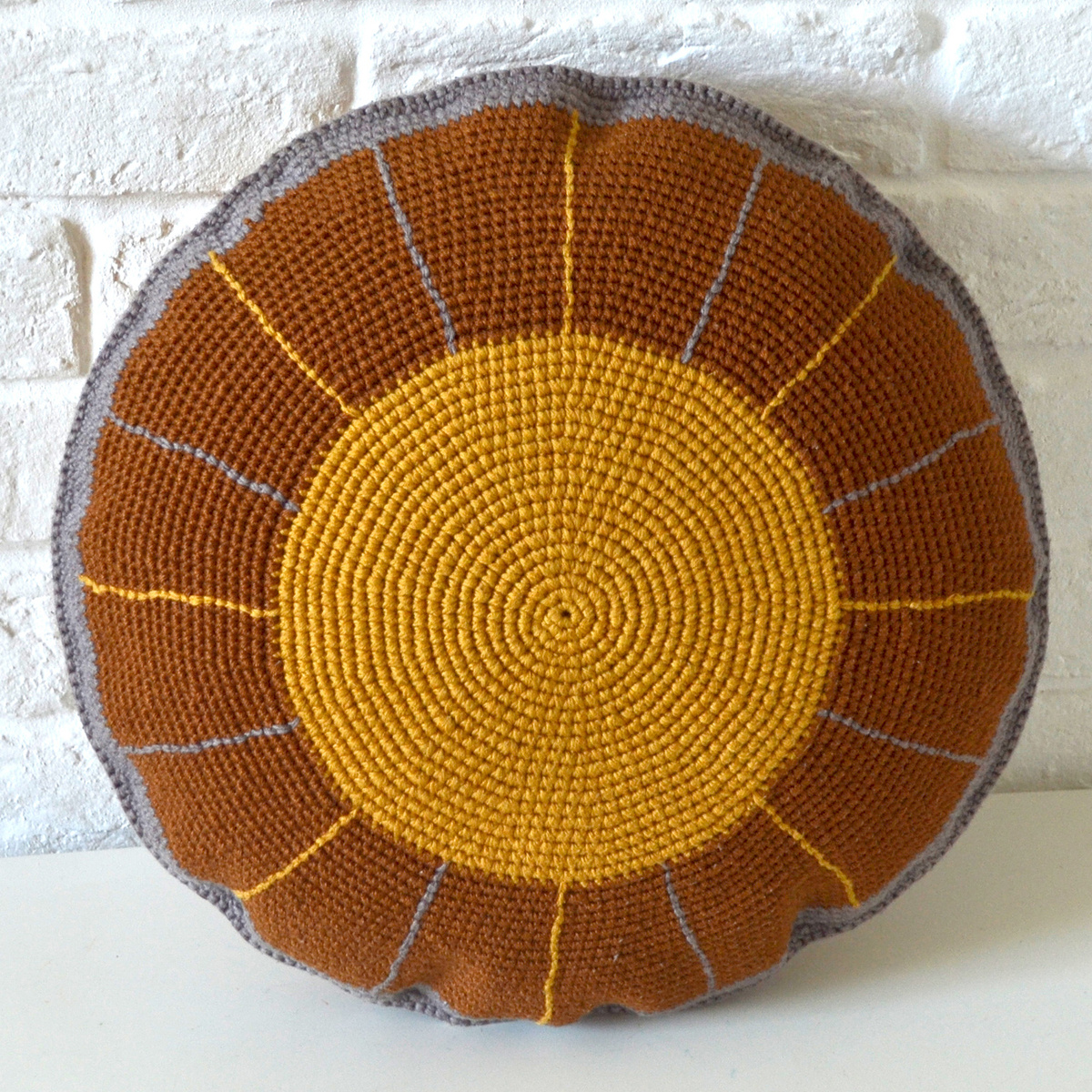 обратная сторона подушки