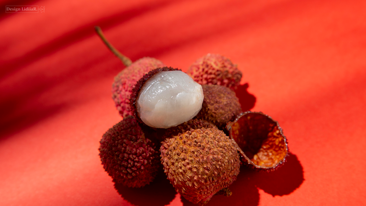 https://www.freepik.com/free-photo/composition-delicious-exotic-litchis_18003898.htm#fromView=search&page=1&position=2&uuid=a089c78c-414a-4987-9865-0c460e2803d2&query=Lychee