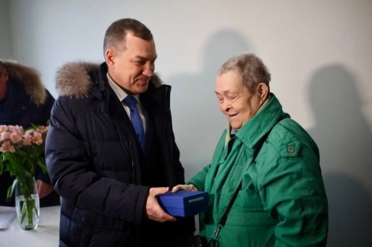    Ключи от новых квартир вручили жителям аварийного дома в Новосибирске