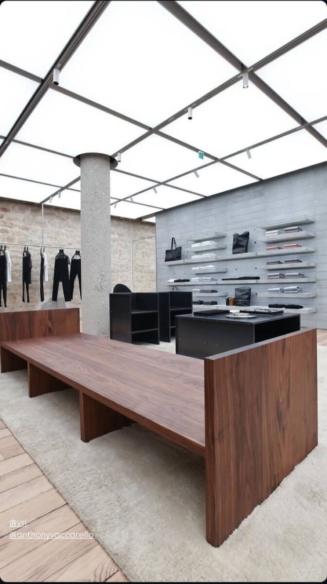    В Париже открывается новый бутик Saint Laurent Rive Droite (фото 2)