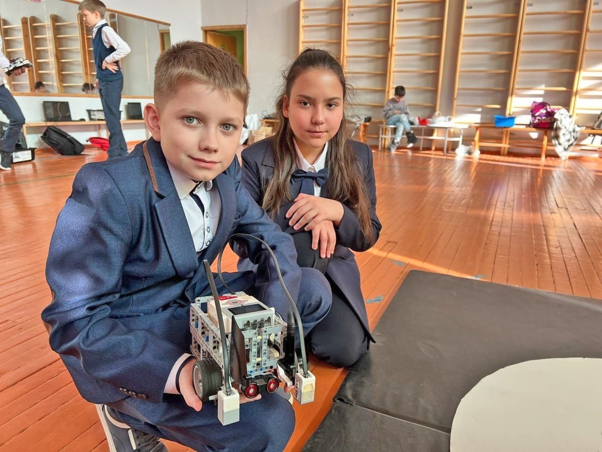 Ученики инженерных классов города Кумертау уверенно демонстрировали свои технические навыки.