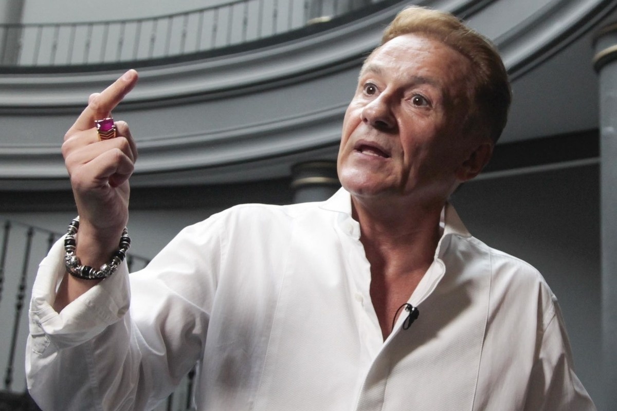 Олег Меньшиков