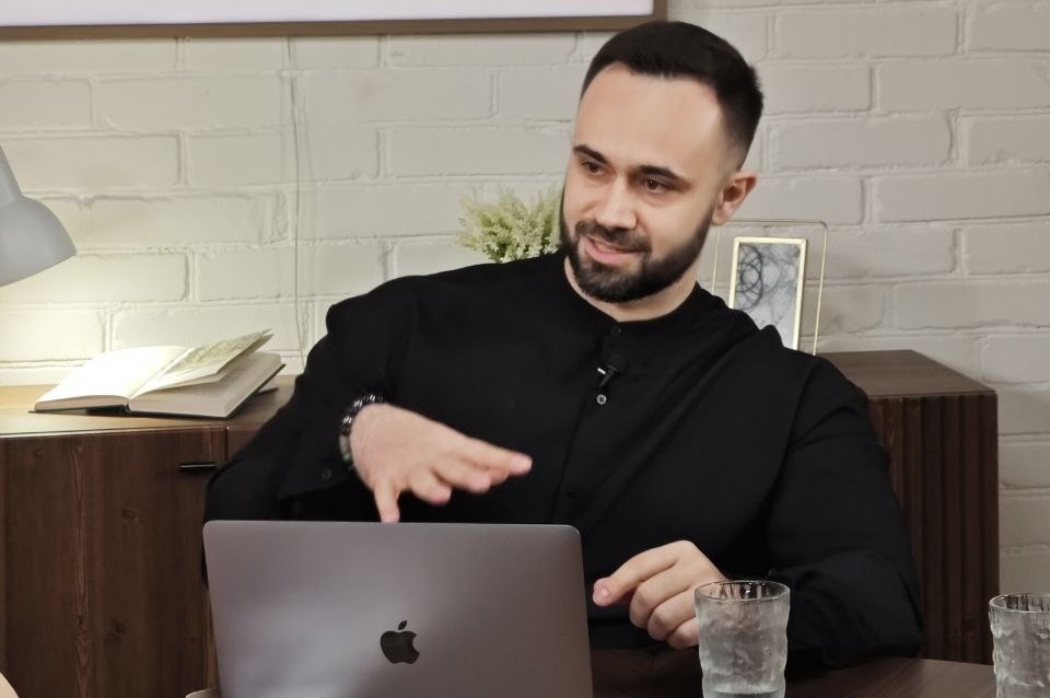 Ильяс Фохат Нумеролог. Поддержка и единение - самые сильные мотиваторы.