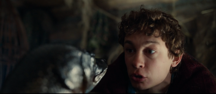 Кадр из фильма - щука выполняет первое желание Емели.