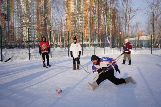    Хоккей на валенках зародился в середине прошлого века. Фото: Ассоциация дворового хоккея/ Михаил Смагин