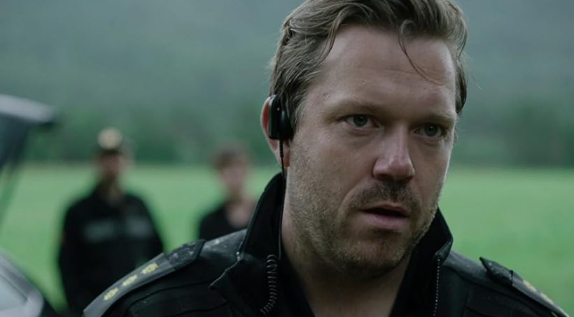 Фрагмент из сериала "Отклонение"