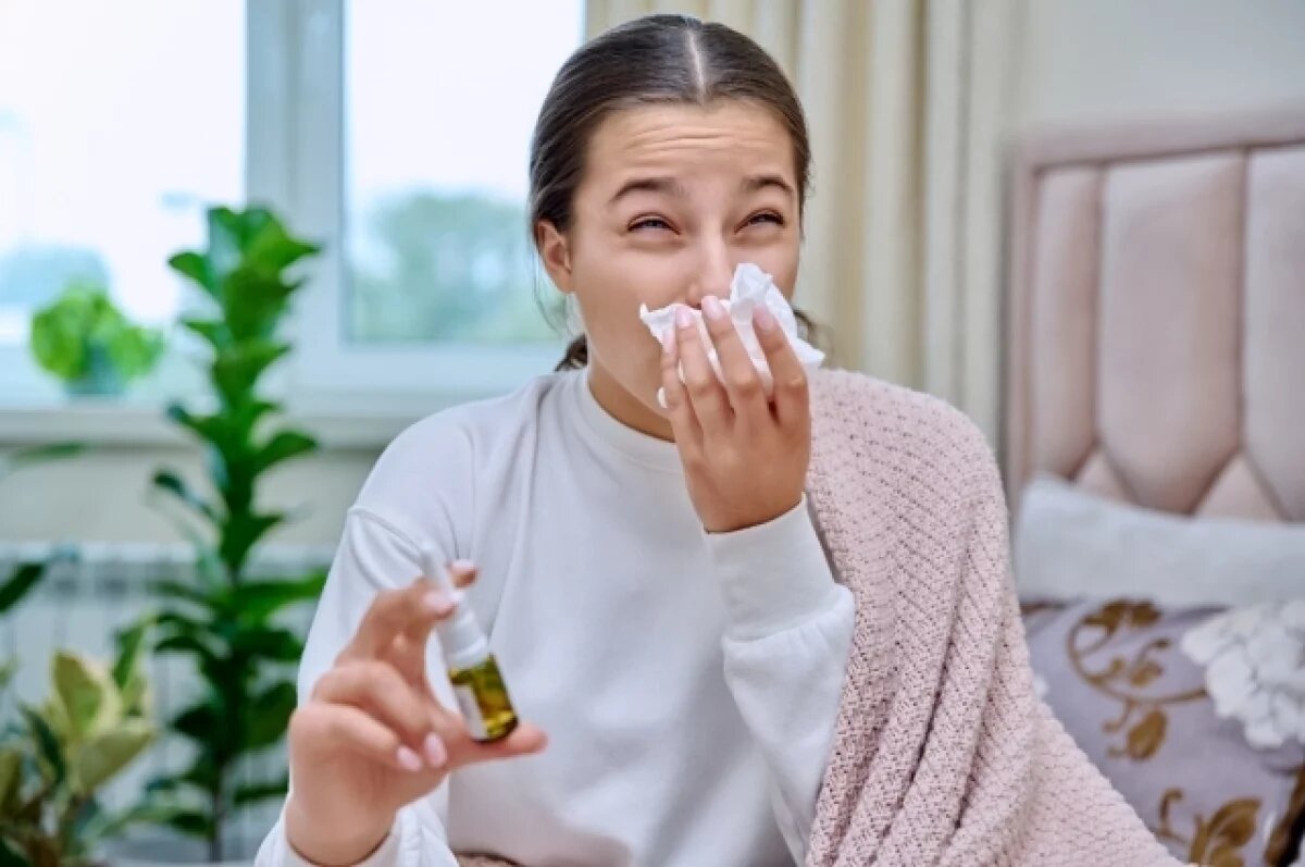    Врач Шубин предостерёг от использования капель и спреев во время насморка