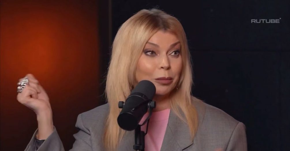    кадр из шоу «МУЗLOFT»