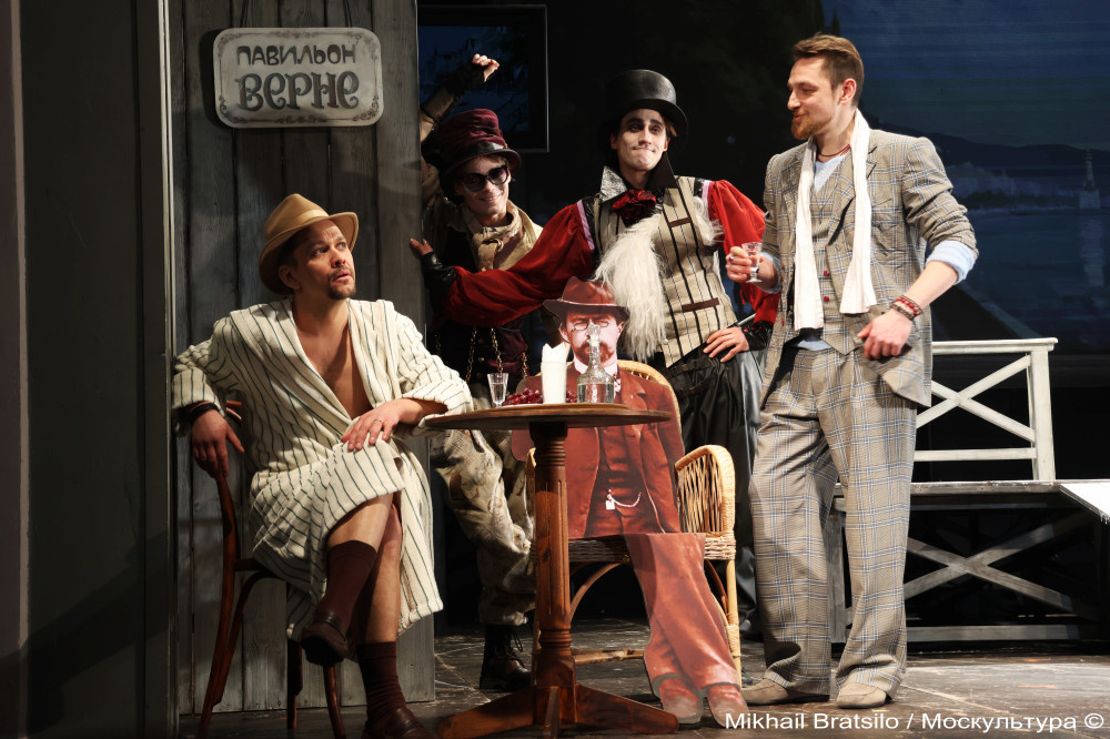 Гуров - Антон Соколов, Артисты кафе - Дмитрий Воркунов, Сергей Ренсевич, Автор - Андрей Исаенков
