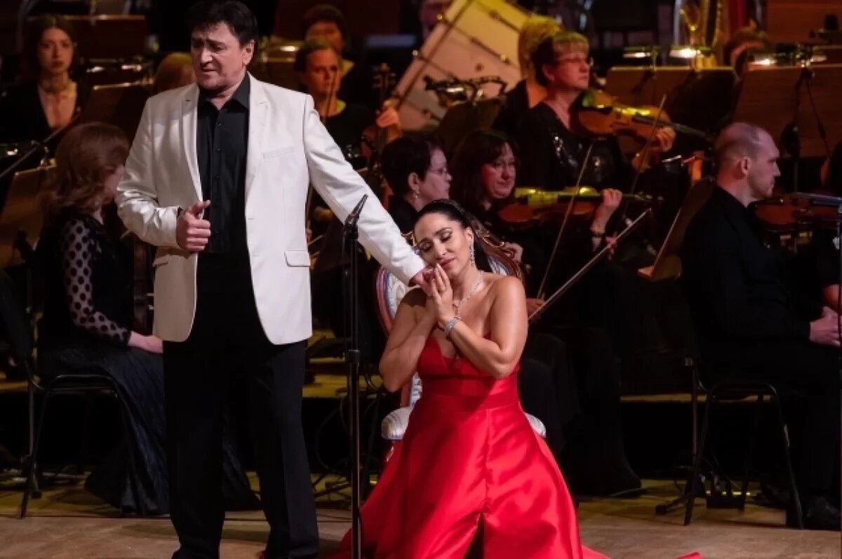    Манон Леско (Светлана Касьян) и кавалер де Грие (Ахмед Агади).