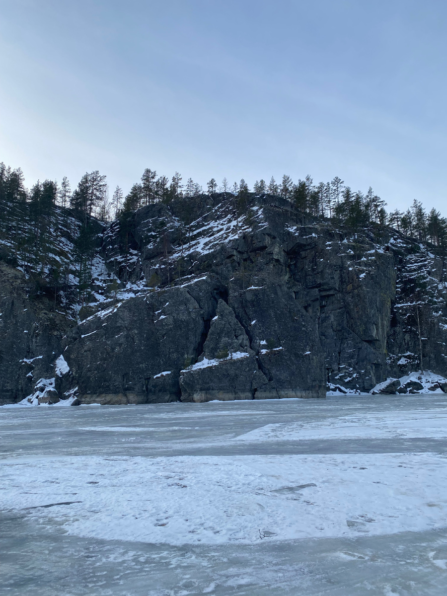 Суровая северная природа. Часть ладожского озера