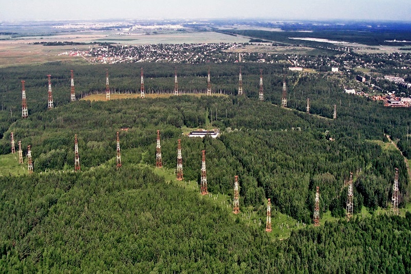 Фото 2010-х гг. с видом с воздуха на антенны радиоцентра, найденное в интернете.