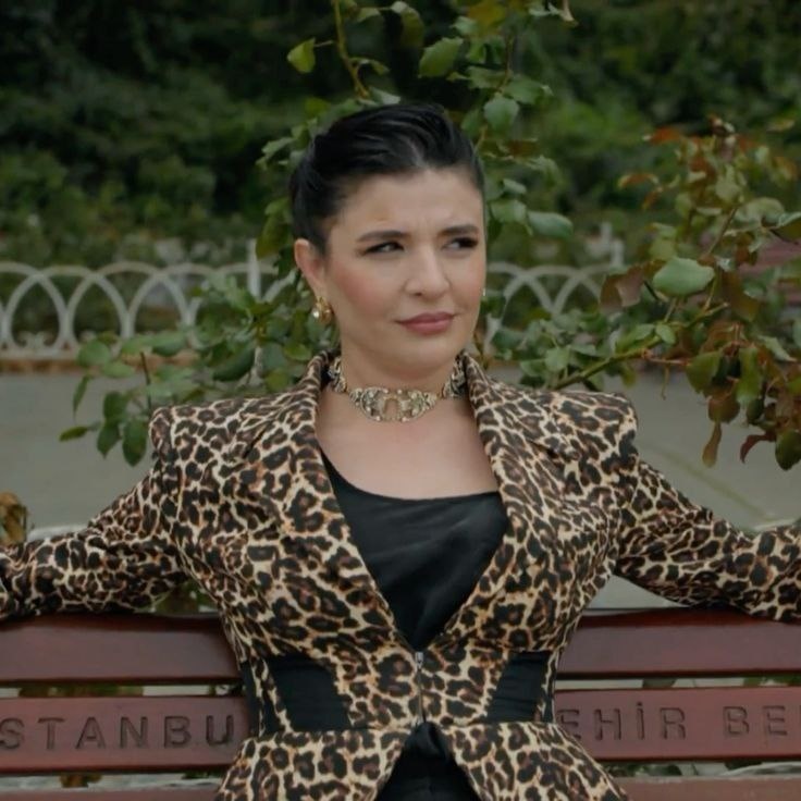 Нур из сериала лейла фото