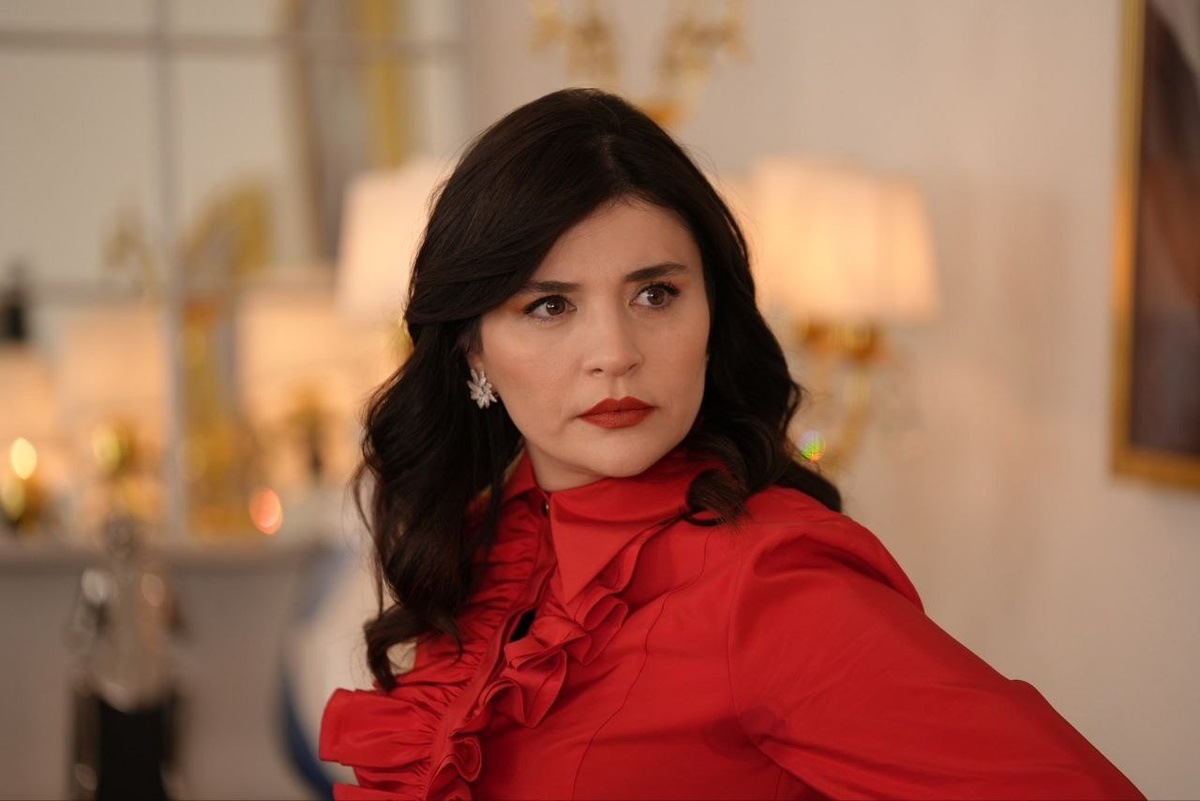 Лейла из турецкого сериала фото