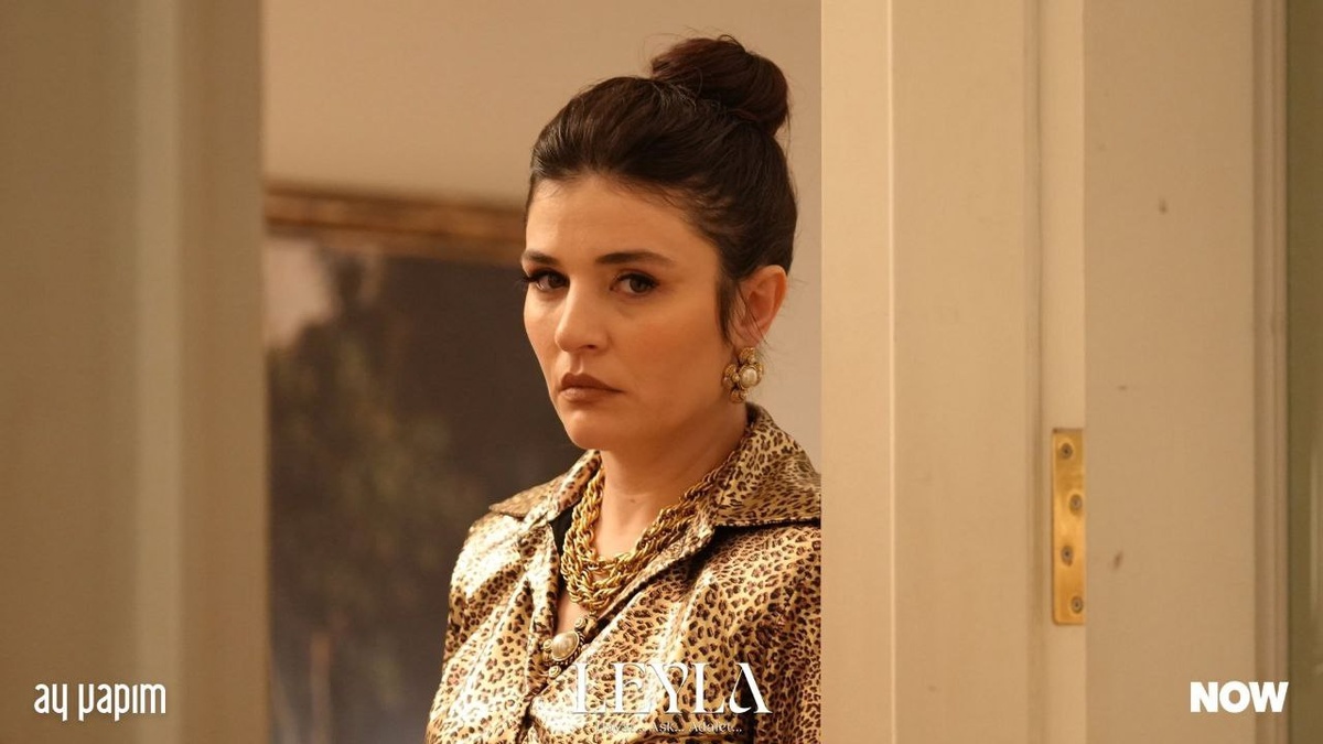 Нур из сериала лейла фото