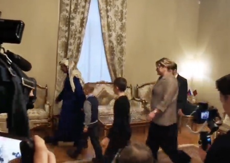    Россия передала на Украину к родственникам восьмерых детей