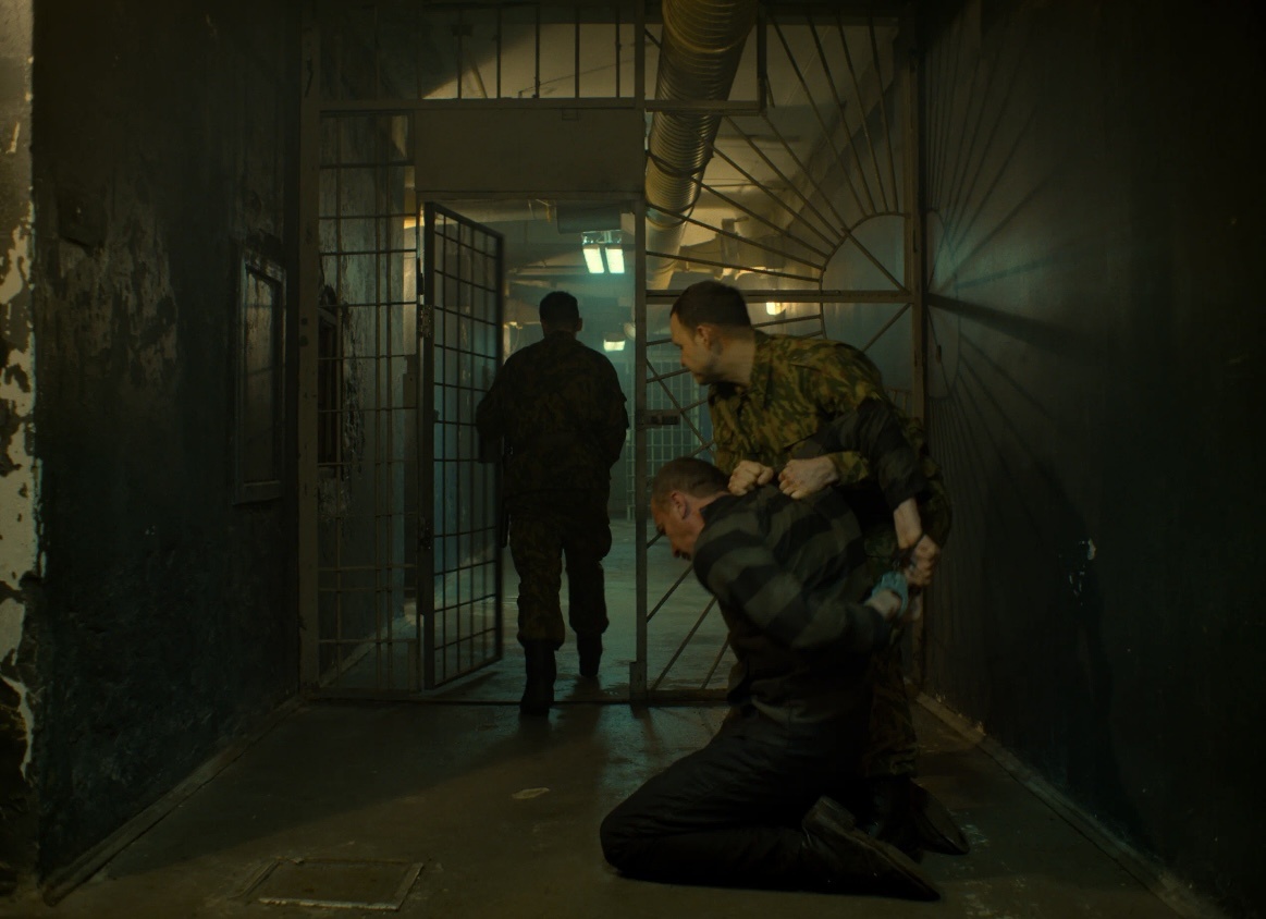 Кадр из сериала "Аутсорс".