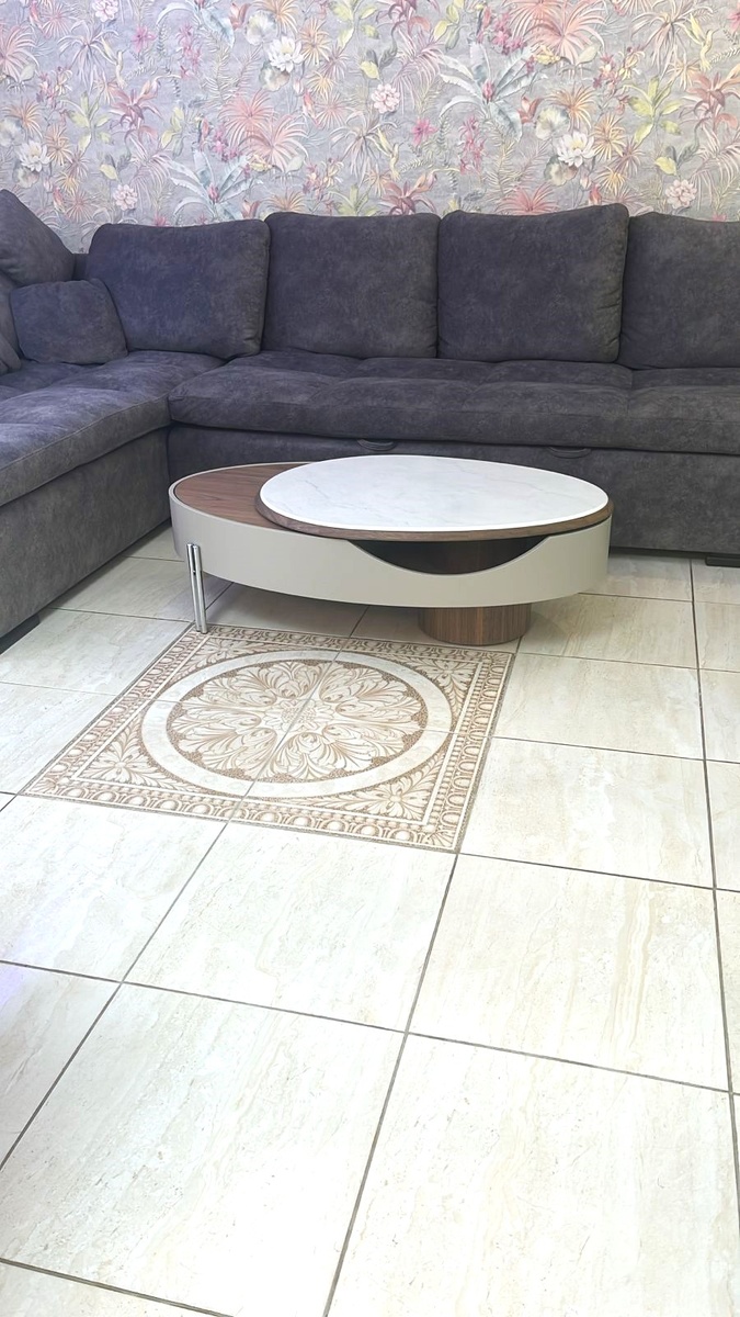 
✨ Встречайте стильный журнальный столик от компании Катарсис Мебель! ✨
Этот элегантный столик станет идеальным дополнением к вашему интерьеру, сочетая в себе изысканный дизайн и функциональность. Его современный облик и качество материалов создадут уют и удобство в вашем доме.
Огромное спасибо нашей покупательнице за фото нашего стола в интерьере! Ваш выбор вдохновляет создавать лучшие решения. Готовы воплотить любые пожелания, обратитесь к нашим менеджерам для заказа индивидуальной мебели, в том числе корпусной и перегородок: katarsis-mebel.ru/sofas-main/
#КатарсисМебель #СтильвДеталях #ИнтерьерМечты #журнальныйстол #мебельназаказмосква