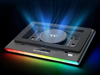   Thermaltake представила мощный кулер-подставку для ноутбуков