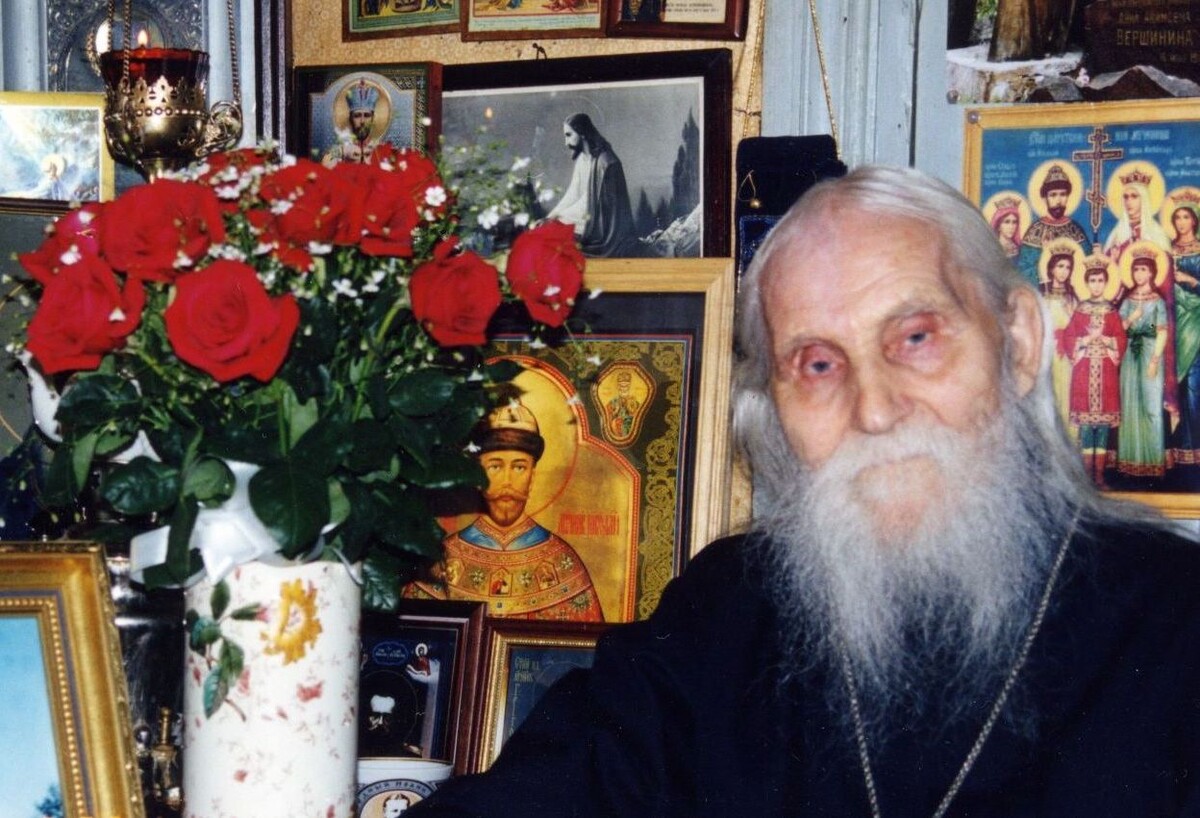 Старец Николай Гурьянов сам был для людей примером благочестия и доброты. Источник: https://dzen.ru/profile/editor/id/5f25c0f4e3f9a468f9d02e43/67adf0d627a73370c7b07f9a/edit