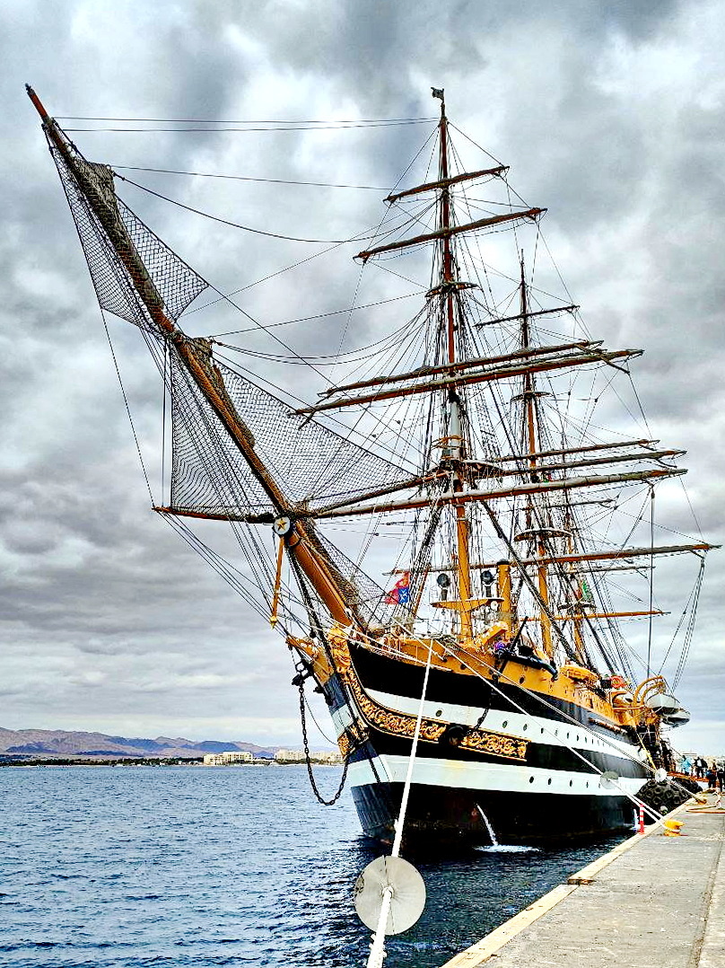 "Америго Веспуччи" в Акабе, Иордания