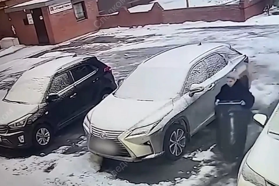 Екатерину видели со странным бочками у дома Тарховых / Фото: СУ СК по Самарской области