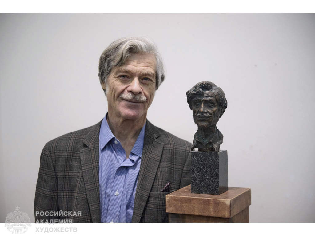 Гости на открытии выставки академика РАХ Дмитрия Тугаринова в Российской Академии художеств (Москва, Пречистенка, 21). Фото: Виктор Берёзкин, пресс-служба РАХ. 2025 год.