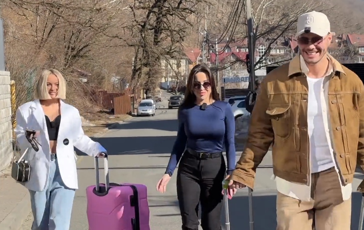 Элина Рахимова, Женя Дорожкина, Сергей Хорошев (фото из эфира на «Okko»)