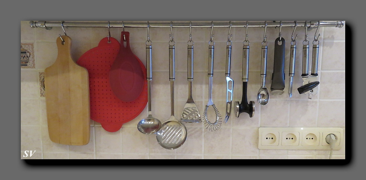 Зачем я когда-то купила ложку для формирования шариков мороженого, нож для сыра...