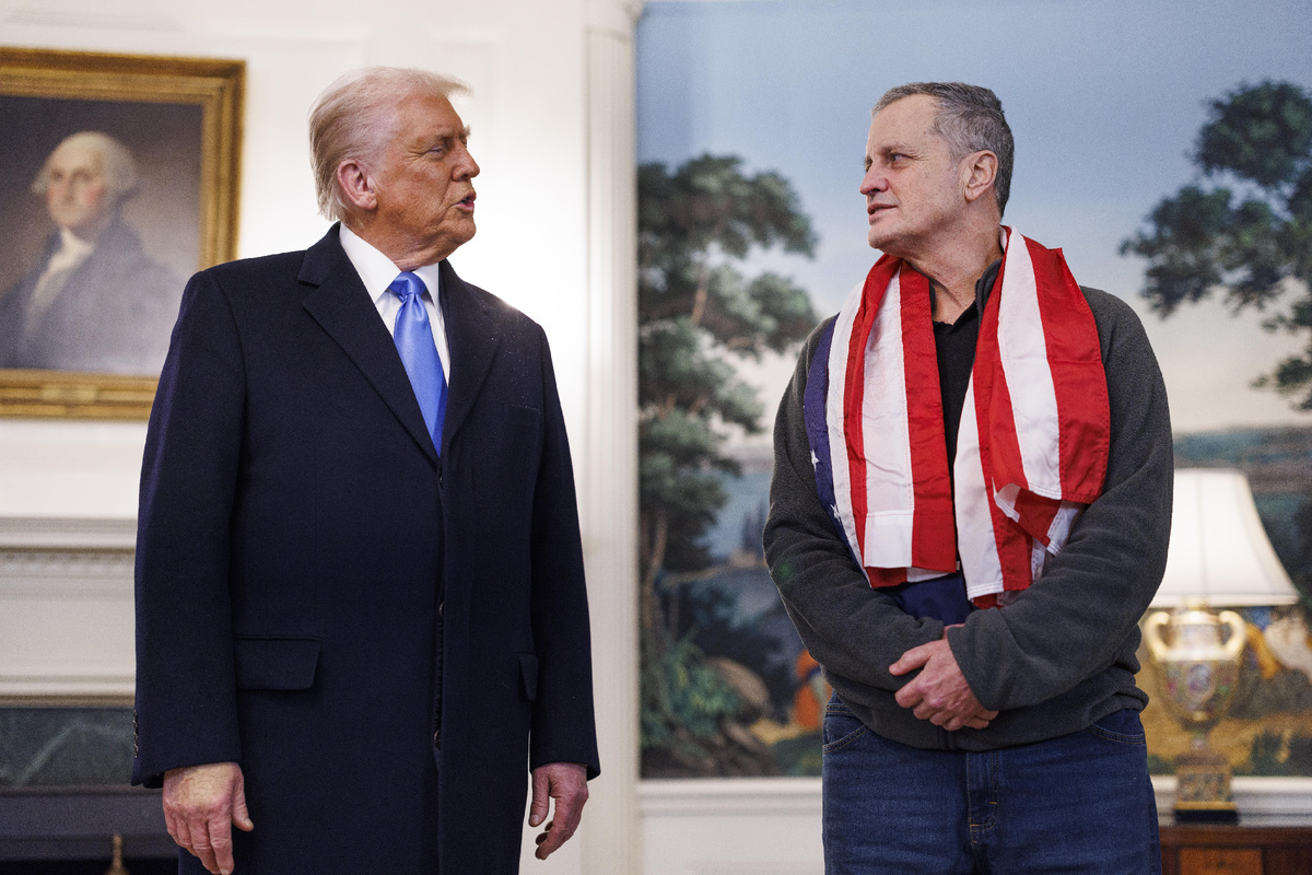 Марк Фогель справа, если что. Фото Giorgos Zachos/ZUMAPRESS.com