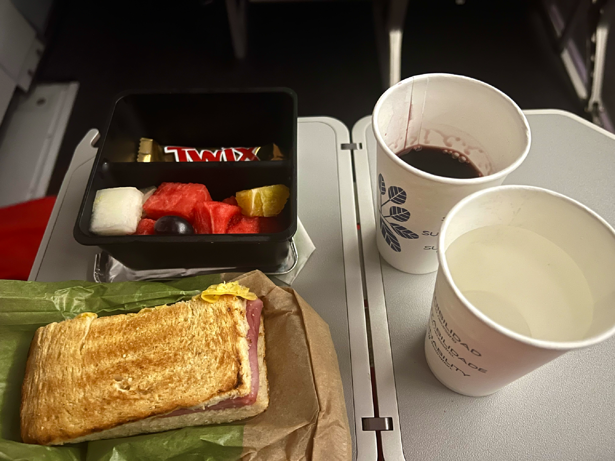 Питание на рейсе Сан-Паулу - Сантьяго с Латам 