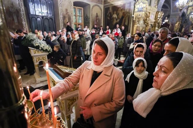    Когда и в какое время нужно идти в церковь на Сретение в 2025 году?