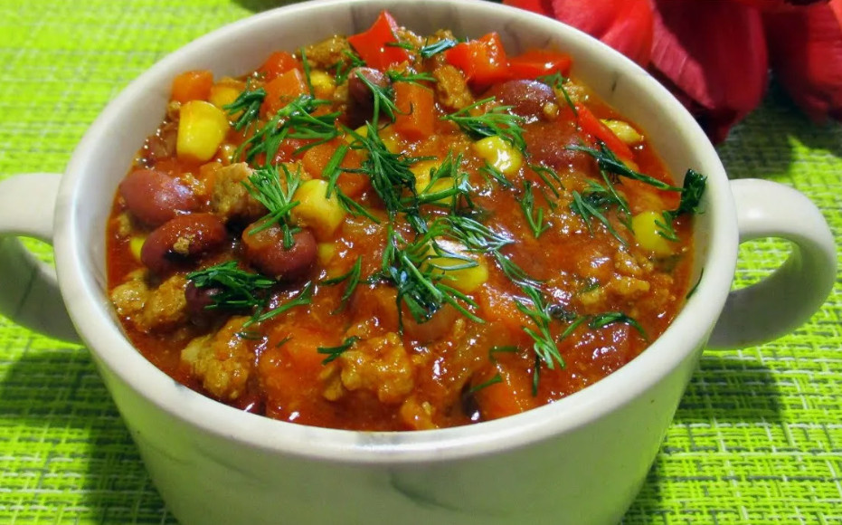 Приготовленный суп Суп Чили кон карне