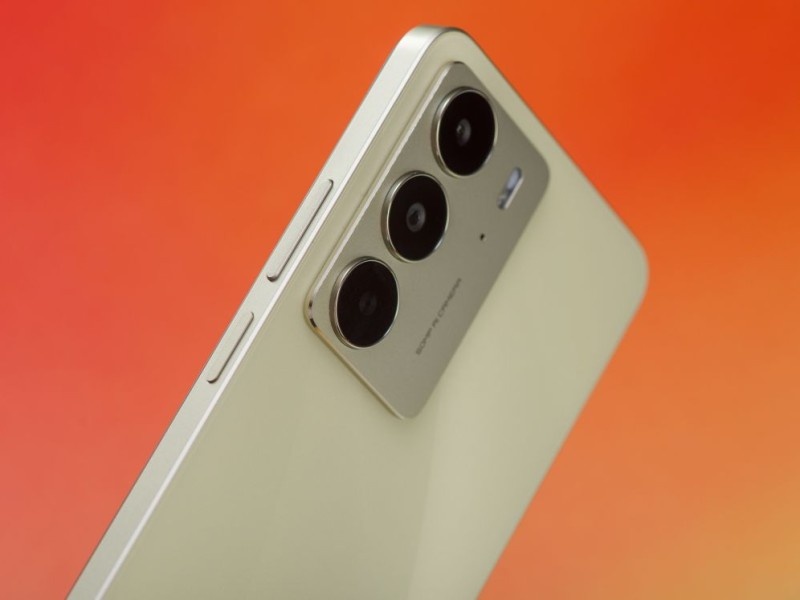    Недорогой и прочный realme C75 теперь доступен в России