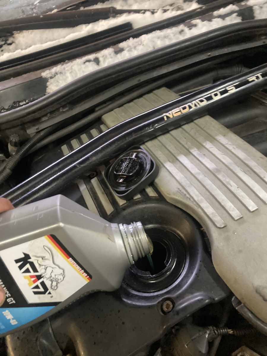 Пытаюсь залить масло