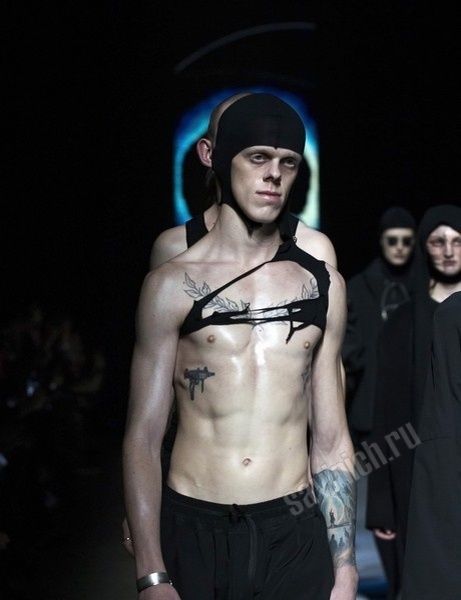 Третья Московская неделя моды. IANIS CHAMALIDY. Фото Галины Савинич